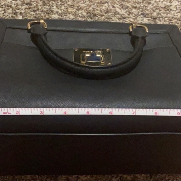 Michael Kors - Picture 3 of 6